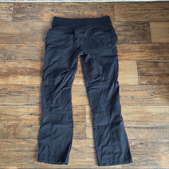 Athleta Trekkie Pant Black size 6P - Picture 4 of 4
